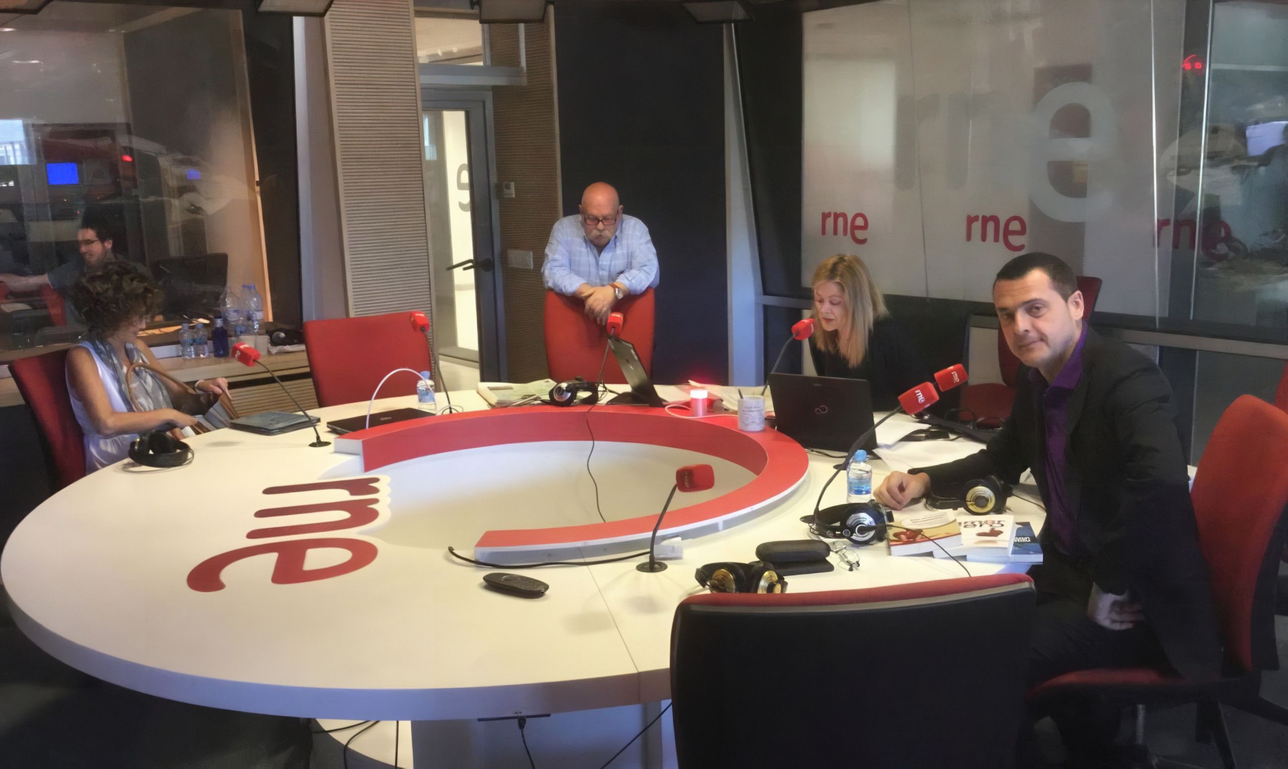 inaki-pinuel-en-radio-nacional-divulgacion